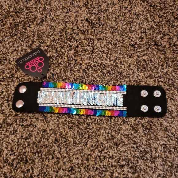 Paparazzi Acessories reversible sequin bracelet - Picture 3 of 6